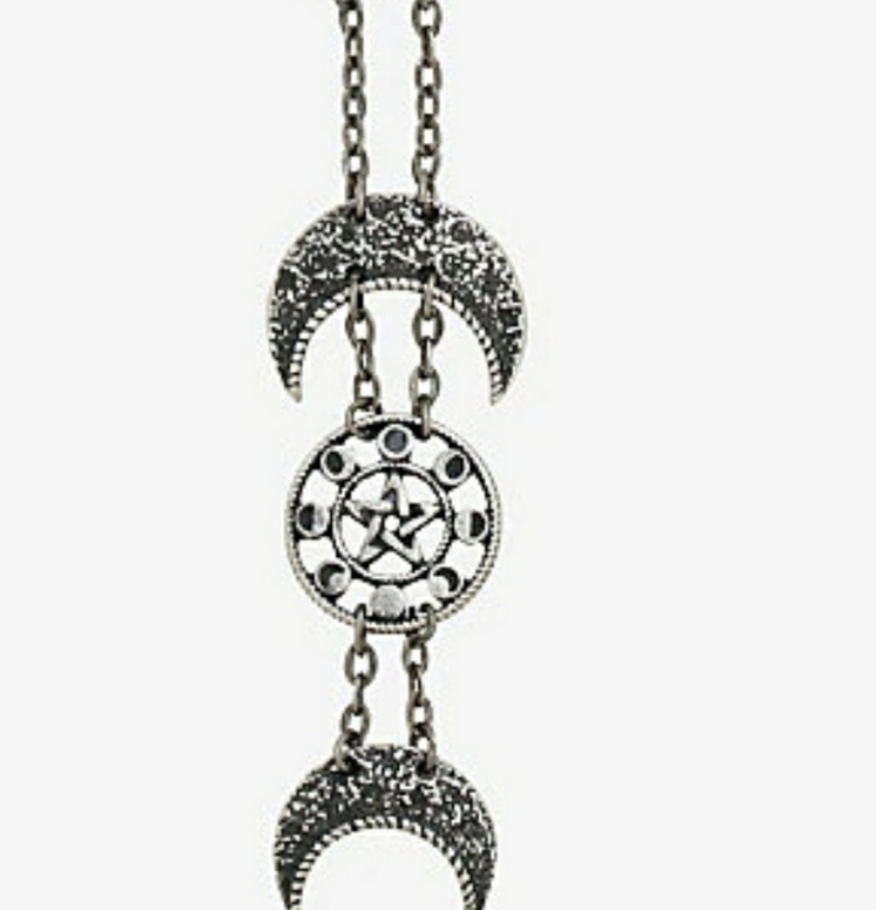 BLACKHEART MOON NECKLACE - Picture 4 of 4